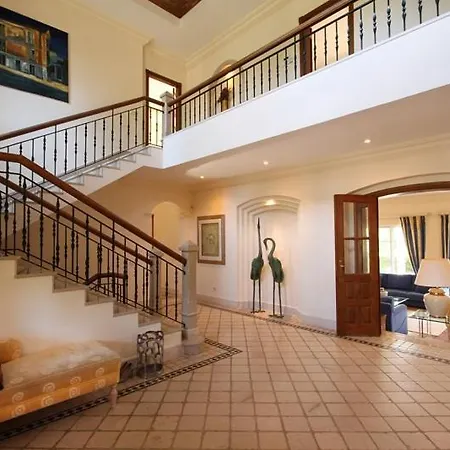 Sleeps 12 Pool Air Con T479957 Villa Quinta do Lago