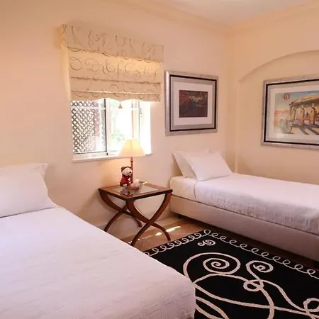 Sleeps 12 Pool Air Con T479957 *