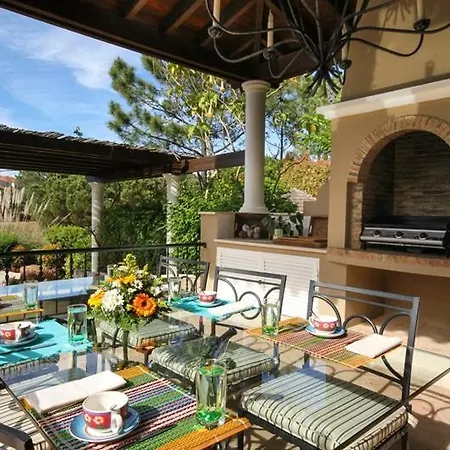 Sleeps 12 Pool Air Con T479957