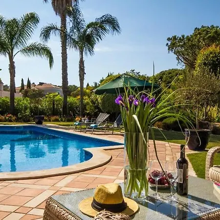 Sleeps 12 Pool Air Con T479957 Villa Quinta do Lago