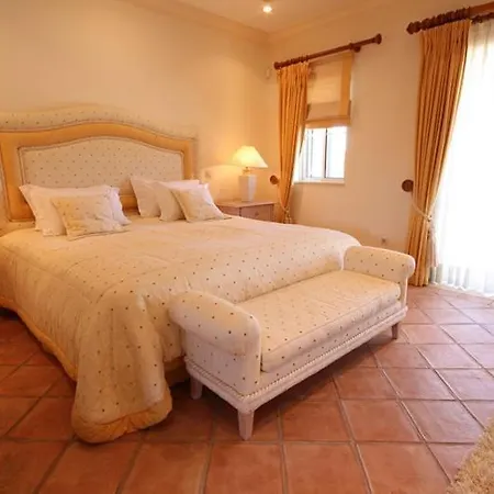 Sleeps 12 Pool Air Con T479957 * Quinta do Lago
