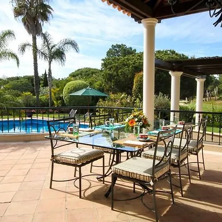 Villa Sleeps 12 Pool Air Con T479957 *